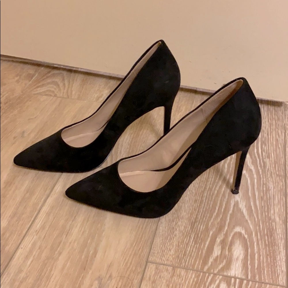 Black (faux) Microsuede Danyah Pumps